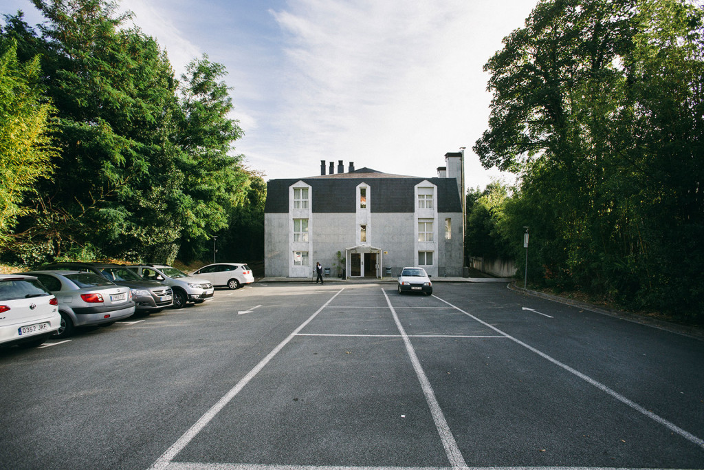 aparcar en san sebastian no es dificil si te alojas en el hotel adecuado. En el Hotel Monte Ulia de San Sebastian tenemos parking gratis para nuestros clientes. 